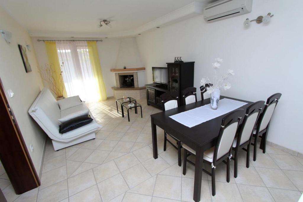 Apartment Dujmovic *